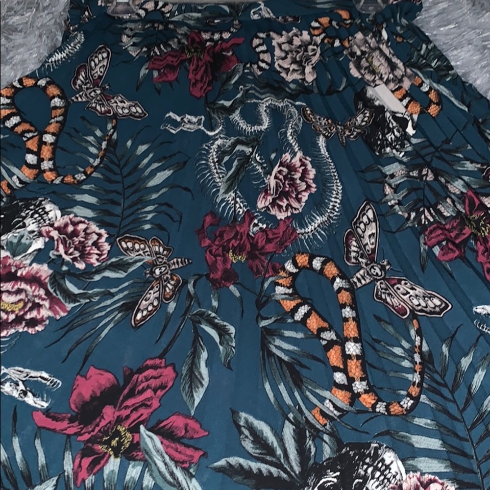 High-Waisted Long Pleated Patterned Skirt